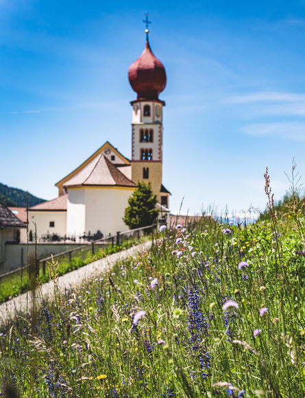 Chiesa S. Giorgio Tires al Catinaccio 1 suedtirol.info