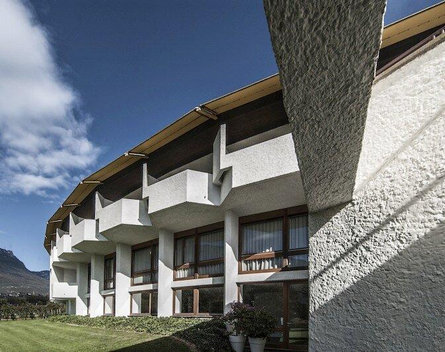 Seehotel Ambach Caldaro sulla Strada del Vino 2 suedtirol.info