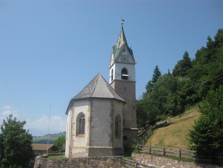 St. Blasius' church at Verschneid/Frasinetto Mölten/Meltina 1 suedtirol.info