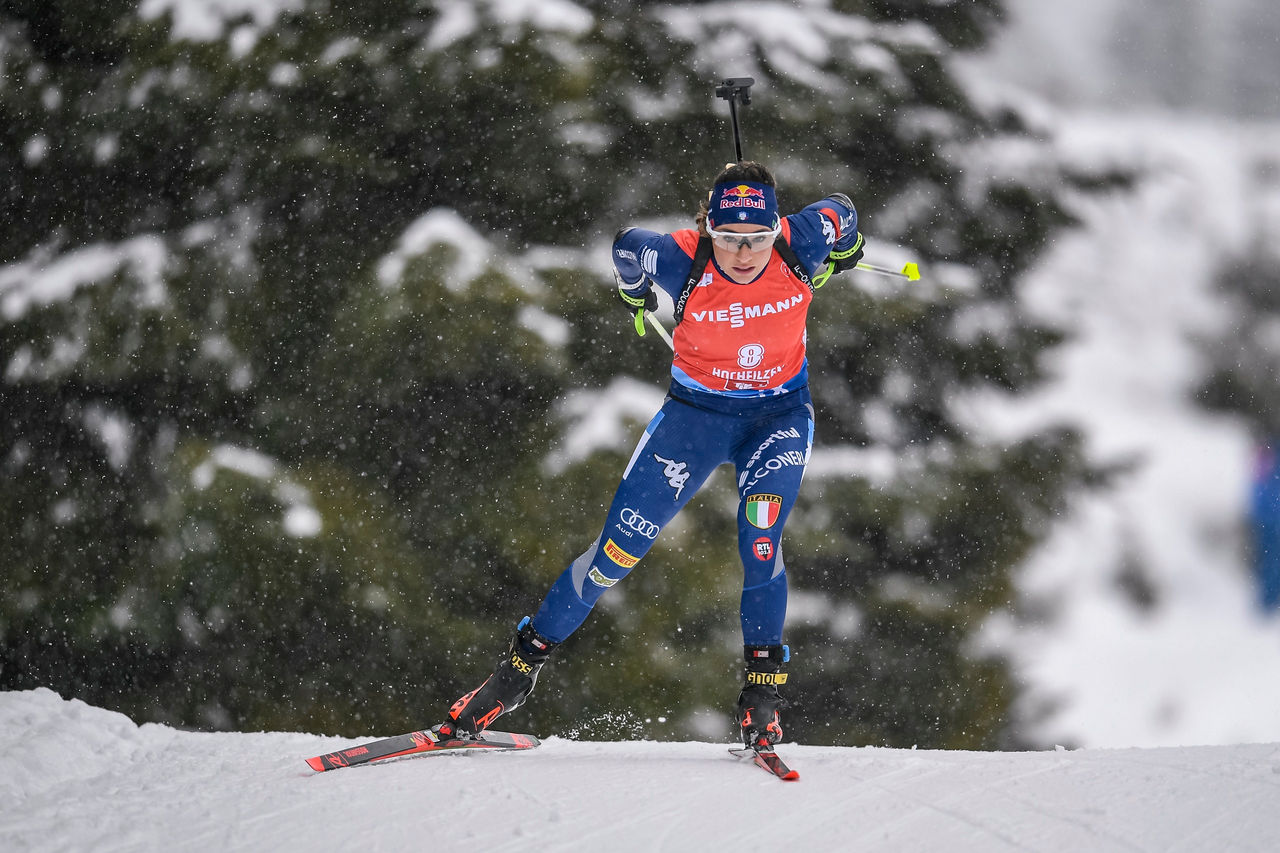 13.12.2020, xadex, Biathlon IBU Weltcup Hochfilzen, Verfolgung Damen, v.l. Dorothea Wierer (ITA)  / 

Copyright: EXPA/Adelsberger via VOIGT Fotografie